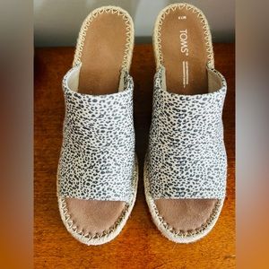 Tom’s Monica Mule Heal in Natural